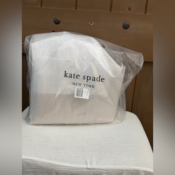 Kate spade Madison small top handle originally $379 NWT - Picture 7 of 10